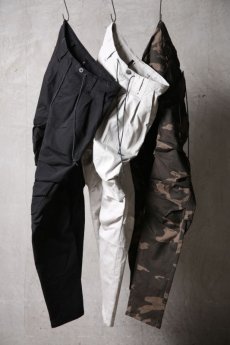 画像1: Thee OLD CIRCUS '' 1973 '' / 423110147 / " Black Ballon " / cotton rayon stretch / pigment dye camouflage ミリタリーワイドジョッパーズパンツ (1)